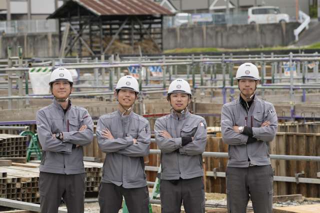 従来の作業服から変わり、お洒落なデザインになりました！